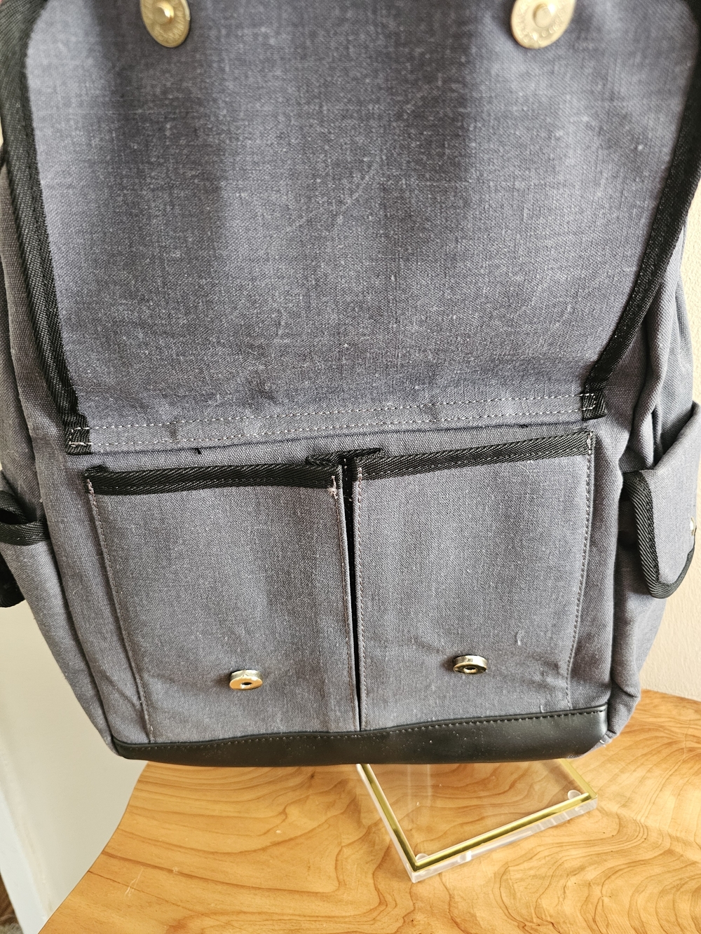 London Fog Gray Men's Backpack - Stylish Everyday Carry - Picture 5 of 9